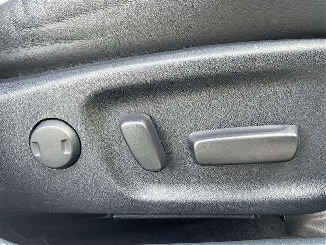 クラウンハイブリッド アスリートＳ　Ｆｏｕｒ　ブラックスタイル　４ＷＤ　純正メモリーナビ　フルセグＴＶ　バックカメラ　ＬＥＤヘッドライト　ＥＴＣ　革シート　クルーズコントロール　純正アルミホイール　スマートキー　プッシュスタート　ＥＴＣ（19枚目）