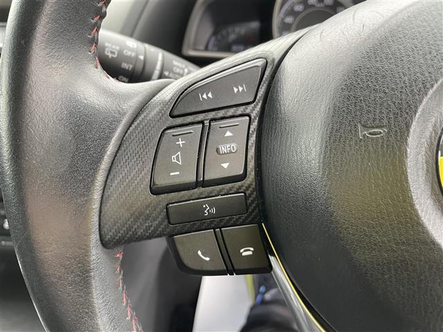 アクセラスポーツ １５Ｓ　４ＷＤ　純正ナビ　バックカメラ　ＬＥＤヘッドライト　ＥＴＣ　社外アルミホイール　スマートキー　プッシュスタート　ドライブレコーダー（11枚目）