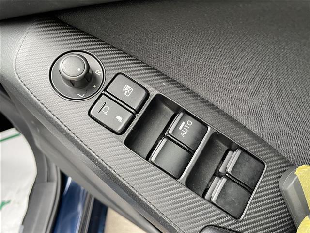 アクセラスポーツ １５Ｓ　４ＷＤ　純正ナビ　バックカメラ　ＬＥＤヘッドライト　ＥＴＣ　社外アルミホイール　スマートキー　プッシュスタート　ドライブレコーダー（15枚目）