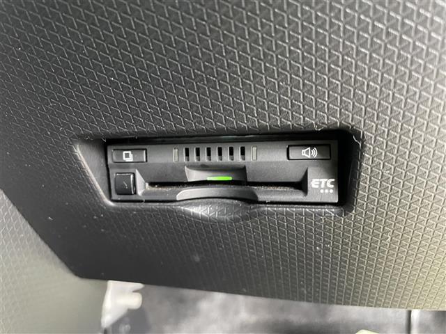 シフォン カスタムＲ　純正１０型ナビ　フルセグＴＶ　バックカメラ　ＬＥＤヘッドライト　ＥＴＣ　ドライブレコーダー　両側パワースライドドア　シートヒーター（22枚目）