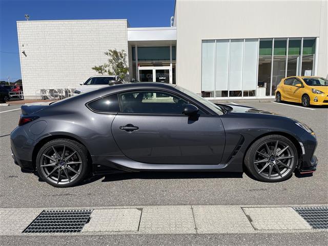 ＢＲＺ Ｓ　純正９型ナビ　フルセグＴＶ　バックカメラ　ＳＴＩスポイラー　フジツボマフラー　ＬＥＤヘッドライト　クルーズコントロール　ハーフレザーシート　スマートキー　プッシュスタート（24枚目）