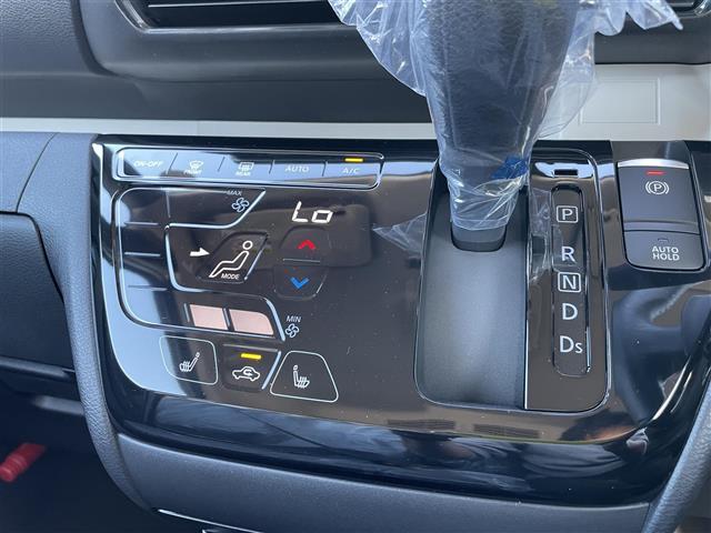 デリカミニ T プレミアム 届出済未使用車 4WD 純正9型ディスプレイオーディオ パノラマモニター LEDヘッドライト 両側パワースライド サイドデカール 保証書 マイパイロット(7枚目)