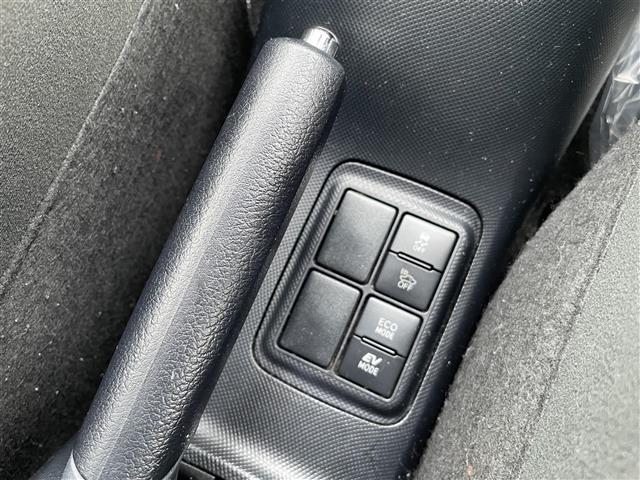 アクア Ｓ　７型ナビ　フルセグＴＶ　バックカメラ　ＬＥＤヘッドライト　ＥＴＣ　スマートキー　トヨタセーフティセンス　スマートキー　プッシュスタート（17枚目）