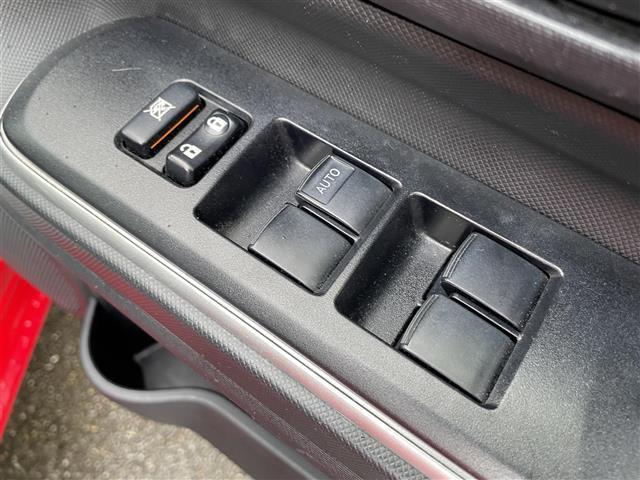 アクア Ｓ　７型ナビ　フルセグＴＶ　バックカメラ　ＬＥＤヘッドライト　ＥＴＣ　スマートキー　トヨタセーフティセンス　スマートキー　プッシュスタート（18枚目）