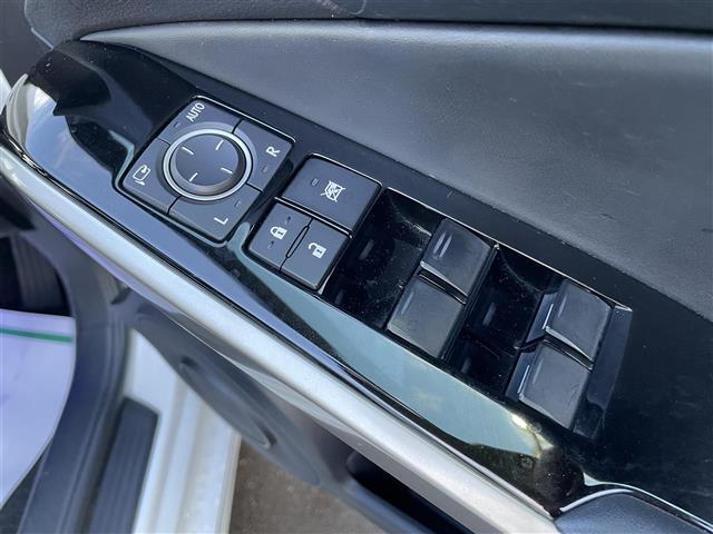 ＩＳ ＩＳ２５０　純正ナビ　フルセグＴＶ　バックカメラ　ＬＥＤライト　ＥＴＣ　ハーフレザーシート　サンルーフ　スマートキー　クルーズコントロール　社外アルミホイール（15枚目）