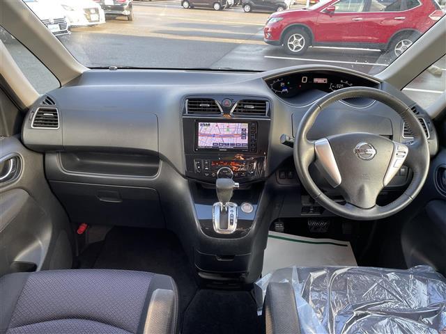 セレナ ハイウェイスター　Ｖセレクション（2枚目）