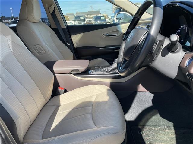 クラウンハイブリッド S Cパッケージ Four 4WD 純正ナビ フルセグTV バックカメラ LEDヘッドライト ETC ドライブレコーダー レーダークルーズ トヨタセーフティセンス スマートキー プッシュスタート パワーシート 保証書(3枚目)