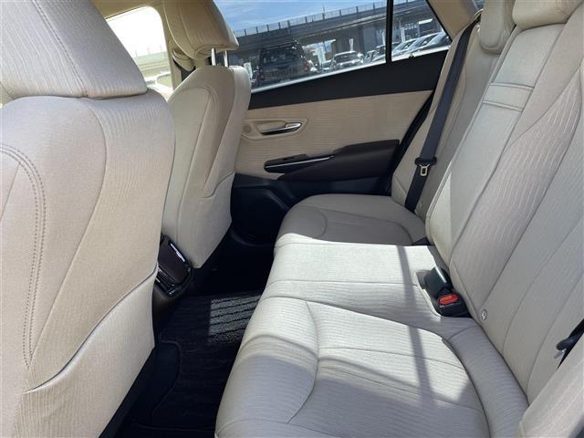 クラウンハイブリッド S Cパッケージ Four 4WD 純正ナビ フルセグTV バックカメラ LEDヘッドライト ETC ドライブレコーダー レーダークルーズ トヨタセーフティセンス スマートキー プッシュスタート パワーシート 保証書(6枚目)