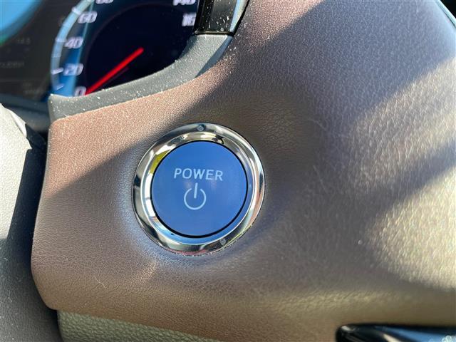 クラウンハイブリッド S Cパッケージ Four 4WD 純正ナビ フルセグTV バックカメラ LEDヘッドライト ETC ドライブレコーダー レーダークルーズ トヨタセーフティセンス スマートキー プッシュスタート パワーシート 保証書(17枚目)