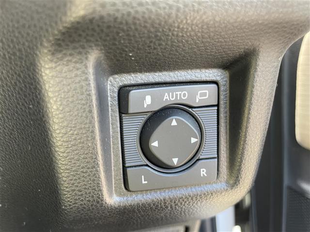 クラウンハイブリッド S Cパッケージ Four 4WD 純正ナビ フルセグTV バックカメラ LEDヘッドライト ETC ドライブレコーダー レーダークルーズ トヨタセーフティセンス スマートキー プッシュスタート パワーシート 保証書(19枚目)