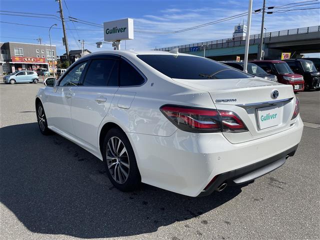 クラウンハイブリッド S Cパッケージ Four 4WD 純正ナビ フルセグTV バックカメラ LEDヘッドライト ETC ドライブレコーダー レーダークルーズ トヨタセーフティセンス スマートキー プッシュスタート パワーシート 保証書(30枚目)