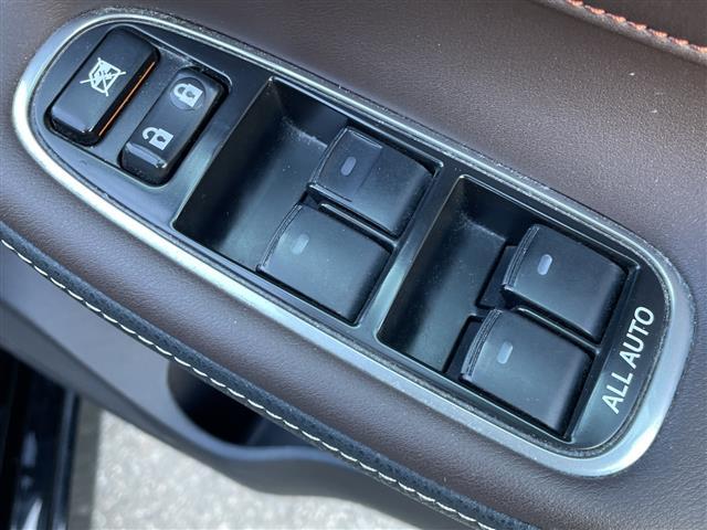 クラウンハイブリッド ロイヤルサルーン Four 4WD 純正ナビ フルセグTV 全方位カメラ LEDヘッドライト クルーズコントロール 社外アルミホイール スマートキー プッシュスタート 電動ミラー(15枚目)