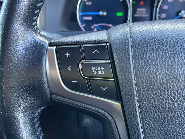 クラウンハイブリッド ロイヤルサルーン Four 4WD 純正ナビ フルセグTV 全方位カメラ LEDヘッドライト クルーズコントロール 社外アルミホイール スマートキー プッシュスタート 電動ミラー(16枚目)