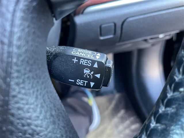 クラウンハイブリッド ロイヤルサルーン Four 4WD 純正ナビ フルセグTV 全方位カメラ LEDヘッドライト クルーズコントロール 社外アルミホイール スマートキー プッシュスタート 電動ミラー(18枚目)