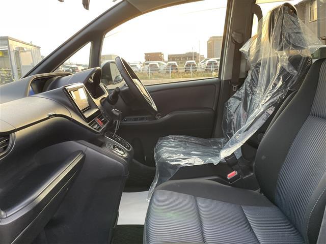 ノア Si 4WD 社外メモリーナビ フルセグTV バックカメラ 両側パワースライド LEDヘッドライト ETC 純正アルミホイール スマートキー プッシュスタート(4枚目)