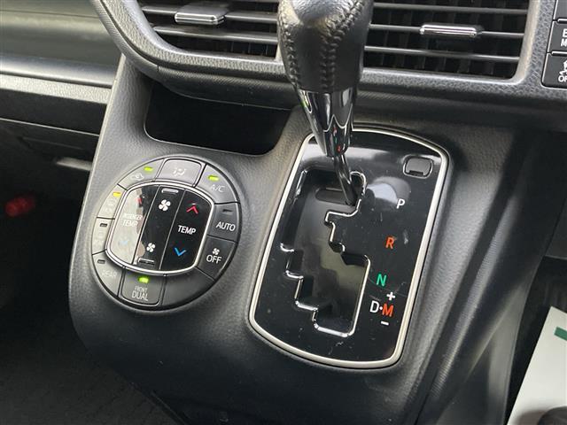 ノア Si 4WD 社外メモリーナビ フルセグTV バックカメラ 両側パワースライド LEDヘッドライト ETC 純正アルミホイール スマートキー プッシュスタート(14枚目)