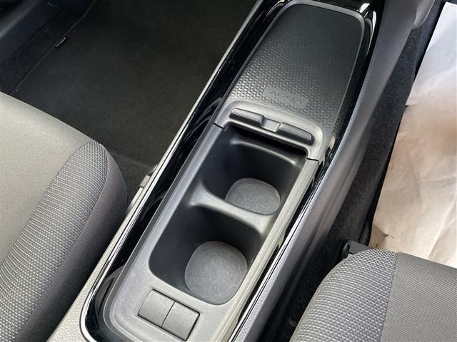 アクア Ｇ　純正ディスプレイオーディオ　バックカメラ　ＬＥＤヘッドライト　ＥＴＣ　ドライブレコーダー　トヨタセーフティセンス　レーダークルーズ　スマートキー　プッシュスタート（16枚目）