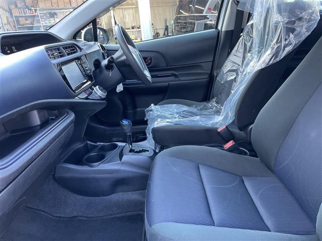 アクア S 社外メモリーナビ ワンセグTV バックカメラ ETC キーレス レーダーブレーキ 社外ホイールキャップ 電動ミラー(4枚目)