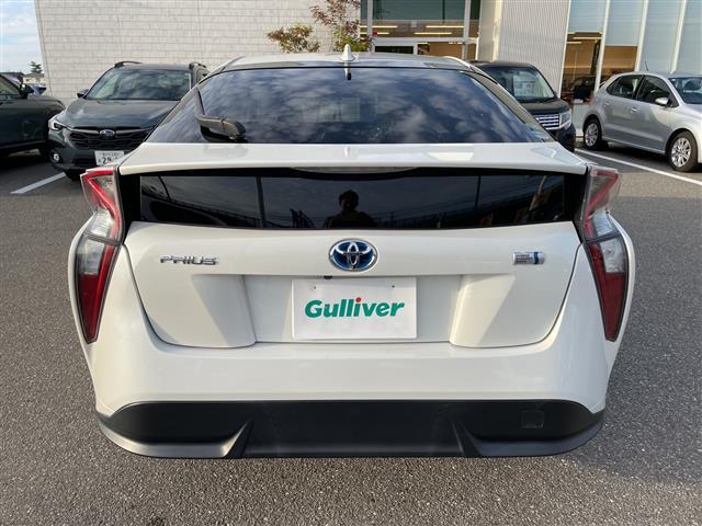 プリウス Ｓツーリングセレクション　純正ナビ　フルセグＴＶ　バックカメラ　ＬＥＤヘッドライト　ＥＴＣ　黒革シート　レーダークルーズ　トヨタセーフティセンス　純正アルミ　スマートキー　シートヒーター　プッシュスタート　ドラレコ（25枚目）