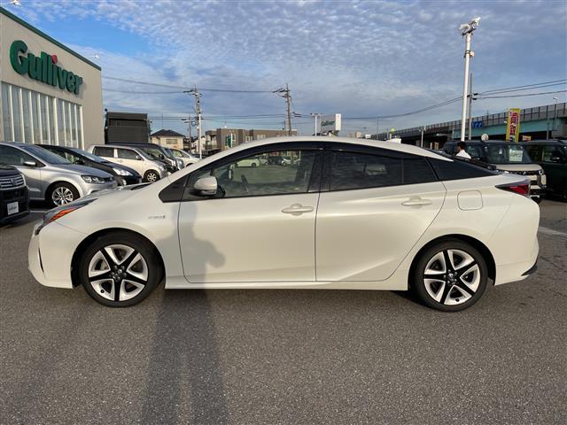 プリウス Ｓツーリングセレクション　純正ナビ　フルセグＴＶ　バックカメラ　ＬＥＤヘッドライト　ＥＴＣ　黒革シート　レーダークルーズ　トヨタセーフティセンス　純正アルミ　スマートキー　シートヒーター　プッシュスタート　ドラレコ（26枚目）