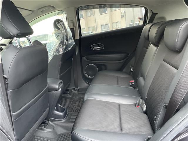 ヴェゼル ハイブリッドZ・ホンダセンシング 4WD 純正ナビ フルセグTV バックカメラ LEDヘッドライト ETC ドラレコ ホンダセンシング レーダークルーズ 純正アルミ シートヒーター ハーフレザーシート ステアリングリモコン(6枚目)