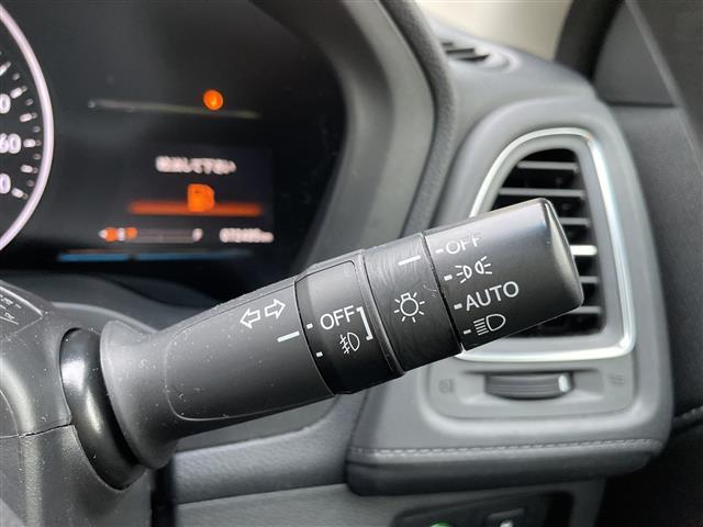 ヴェゼル ハイブリッドZ・ホンダセンシング 4WD 純正ナビ フルセグTV バックカメラ LEDヘッドライト ETC ドラレコ ホンダセンシング レーダークルーズ 純正アルミ シートヒーター ハーフレザーシート ステアリングリモコン(14枚目)