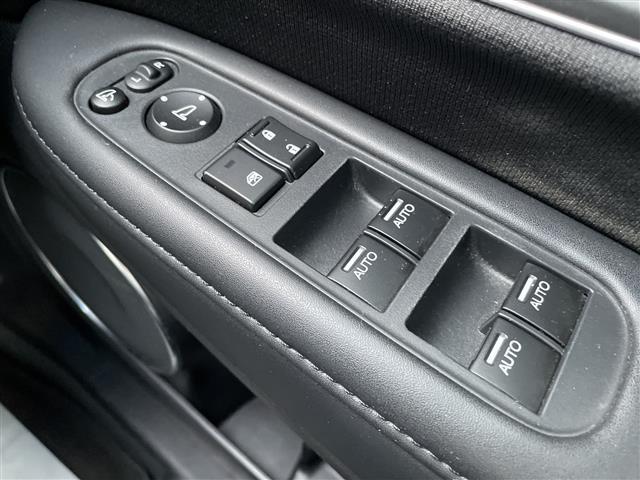 ヴェゼル ハイブリッドZ・ホンダセンシング 4WD 純正ナビ フルセグTV バックカメラ LEDヘッドライト ETC ドラレコ ホンダセンシング レーダークルーズ 純正アルミ シートヒーター ハーフレザーシート ステアリングリモコン(17枚目)