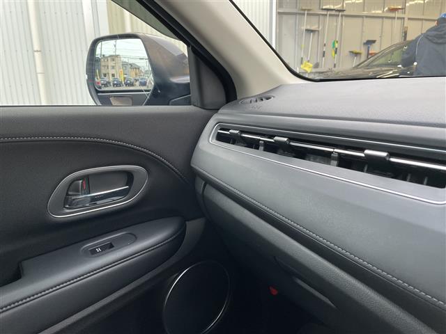 ヴェゼル ハイブリッドZ・ホンダセンシング 4WD 純正ナビ フルセグTV バックカメラ LEDヘッドライト ETC ドラレコ ホンダセンシング レーダークルーズ 純正アルミ シートヒーター ハーフレザーシート ステアリングリモコン(21枚目)