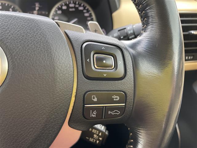 ＮＸ ＮＸ２００ｔ　Ｉパッケージ　４ＷＤ　純正ナビ　フルセグＴＶ　バックカメラ　革シート　シートヒーター　ハンドルヒーター　レーダーブレーキ　クルーズコントロール　ドラレコ　ＥＴＣ　純正アルミホイール　スマートキー　コーナーセンサー（12枚目）