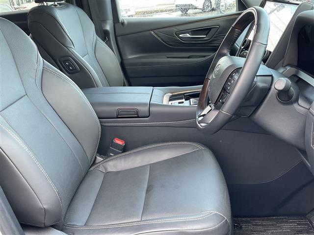 アルファードハイブリッド Ｚ　純正ナビ　フルセグＴＶ　パノラマモニター　ＬＥＤヘッドライト　フリップダウンモニター　パワーバックドア　デジタルミラー　ＥＴＣ２．０　革シート　シートヒーター＆クーラー　ＢＳＭ　置くだけ充電　保証書（3枚目）