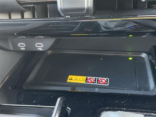 アルファードハイブリッド Ｚ　純正ナビ　フルセグＴＶ　パノラマモニター　ＬＥＤヘッドライト　フリップダウンモニター　パワーバックドア　デジタルミラー　ＥＴＣ２．０　革シート　シートヒーター＆クーラー　ＢＳＭ　置くだけ充電　保証書（19枚目）