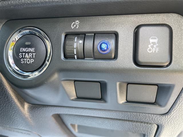 レヴォーグ １．６ＧＴ－Ｓアイサイト　４ＷＤ　社外メモリーナビ　フルセグＴＶ　バックカメラ　ＬＥＤヘッドライト　ＥＴＣ　アイサイト　レーダークルーズ　純正アルミホイール　スマートキー　プッシュスタート　電動ミラー　保証書（13枚目）