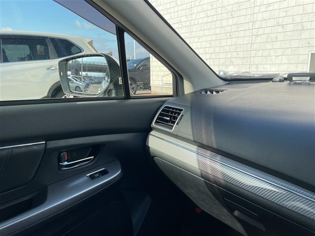 レヴォーグ １．６ＧＴ－Ｓアイサイト　４ＷＤ　社外メモリーナビ　フルセグＴＶ　バックカメラ　ＬＥＤヘッドライト　ＥＴＣ　アイサイト　レーダークルーズ　純正アルミホイール　スマートキー　プッシュスタート　電動ミラー　保証書（21枚目）