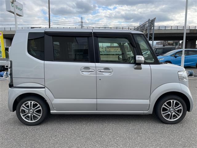 Ｎ－ＢＯＸ Ｇ・Ｌパッケージ　社外メモリーナビ　フルセグＴＶ　パワースライドドア　スマートキー　プッシュスタート　電動ミラー　ベンチシート　スタッドレス積み込み（19枚目）