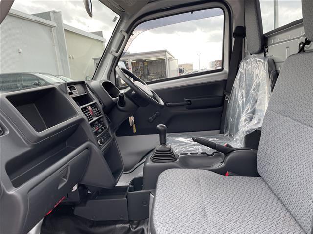 キャリイトラック ＫＣエアコン・パワステ　４ＷＤ　５ＭＴ　エアコン　パワステ　純正ラジオ（3枚目）