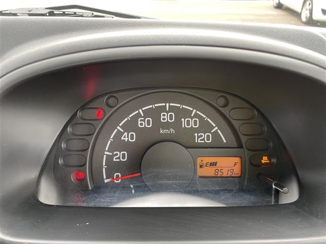 キャリイトラック ＫＣエアコン・パワステ　４ＷＤ　５ＭＴ　エアコン　パワステ　純正ラジオ（5枚目）