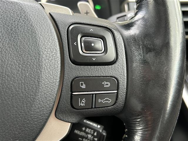 ＩＳ ＩＳ３００ｈ　バージョンＬ　４ＷＤ　純正ナビ　フルセグＴＶ　バックカメラ　革シート　サンルーフ　純正アルミホイール（12枚目）