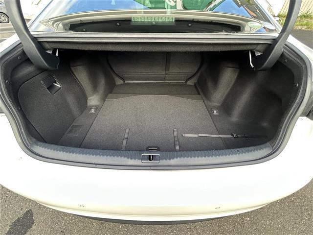 ＩＳ ＩＳ３００ｈ　バージョンＬ　４ＷＤ　純正ナビ　フルセグＴＶ　バックカメラ　革シート　サンルーフ　純正アルミホイール（36枚目）