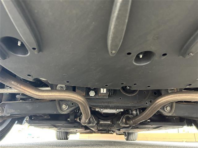 ＩＳ ＩＳ３００ｈ　バージョンＬ　４ＷＤ　純正ナビ　フルセグＴＶ　バックカメラ　革シート　サンルーフ　純正アルミホイール（40枚目）