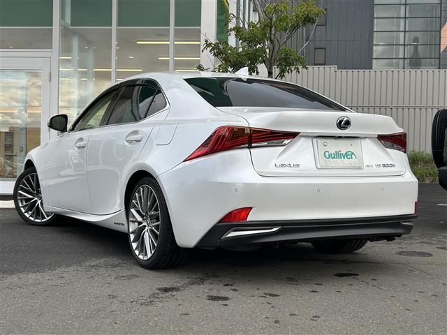 ＩＳ ＩＳ３００ｈ　バージョンＬ　４ＷＤ　純正ナビ　フルセグＴＶ　バックカメラ　革シート　サンルーフ　純正アルミホイール（43枚目）