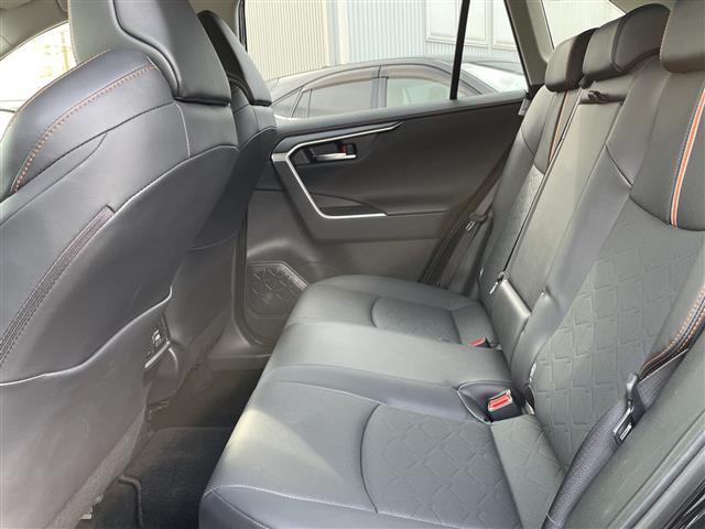 安心の全車保証付き！（※部分保証、国産車は納車後３ヶ月、輸入車は納車後１ヶ月の保証期間となります）。その他長期保証（有償）もご用意しております！※長期保証を付帯できる車両には条件がございます。