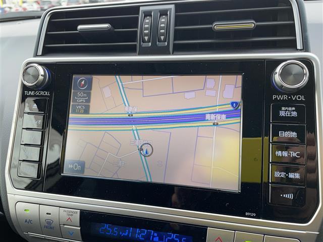ランドクルーザープラド TX Lパッケージ 4WD 純正メーカーナビ フルセグTV パノラマモニター LEDヘッドライト ETC2.0 オプションアルミ 純正エアロ 黒革シート シートヒーター&クーラー ガナドールマフラー ドラレコ 保証書(7枚目)