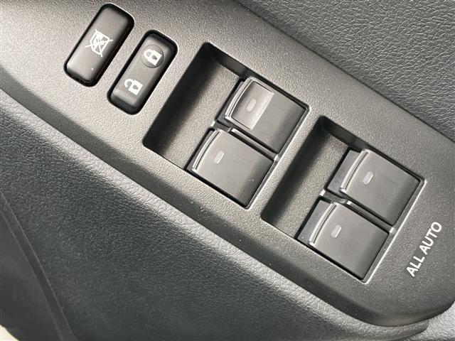 ランドクルーザープラド TX Lパッケージ 4WD 純正メーカーナビ フルセグTV パノラマモニター LEDヘッドライト ETC2.0 オプションアルミ 純正エアロ 黒革シート シートヒーター&クーラー ガナドールマフラー ドラレコ 保証書(11枚目)