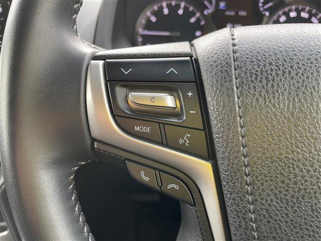 ランドクルーザープラド TX Lパッケージ 4WD 純正メーカーナビ フルセグTV パノラマモニター LEDヘッドライト ETC2.0 オプションアルミ 純正エアロ 黒革シート シートヒーター&クーラー ガナドールマフラー ドラレコ 保証書(20枚目)