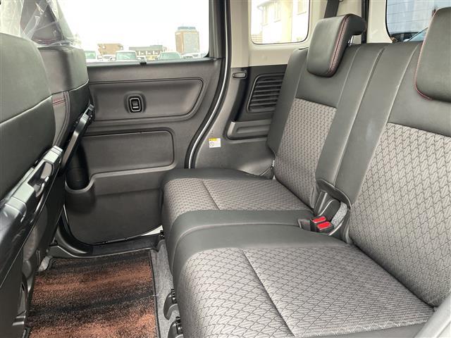 スペーシアカスタム ハイブリッドＸＳターボ　４ＷＤ　ターボ　社外メモリーナビ　フルセグＴＶ　バックカメラ　ＬＥＤヘッドライト　ＥＴＣ　シートヒーター　両側パワースライド　スマートキー　クルコン　レーダーブレーキ　純正アルミ　ハーフレザーシート（6枚目）