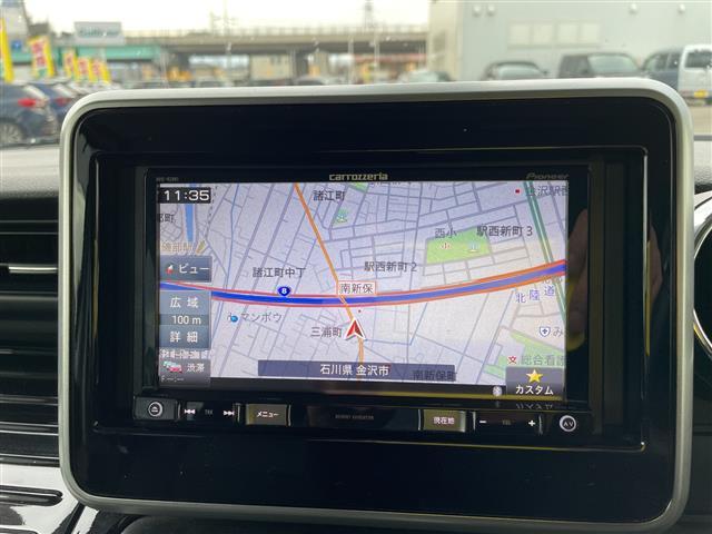 スペーシアカスタム ハイブリッドＸＳターボ　４ＷＤ　ターボ　社外メモリーナビ　フルセグＴＶ　バックカメラ　ＬＥＤヘッドライト　ＥＴＣ　シートヒーター　両側パワースライド　スマートキー　クルコン　レーダーブレーキ　純正アルミ　ハーフレザーシート（7枚目）