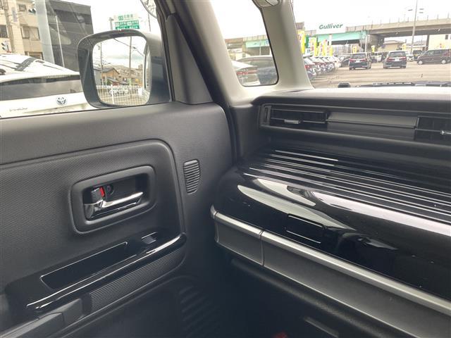 スペーシアカスタム ハイブリッドＸＳターボ　４ＷＤ　ターボ　社外メモリーナビ　フルセグＴＶ　バックカメラ　ＬＥＤヘッドライト　ＥＴＣ　シートヒーター　両側パワースライド　スマートキー　クルコン　レーダーブレーキ　純正アルミ　ハーフレザーシート（17枚目）