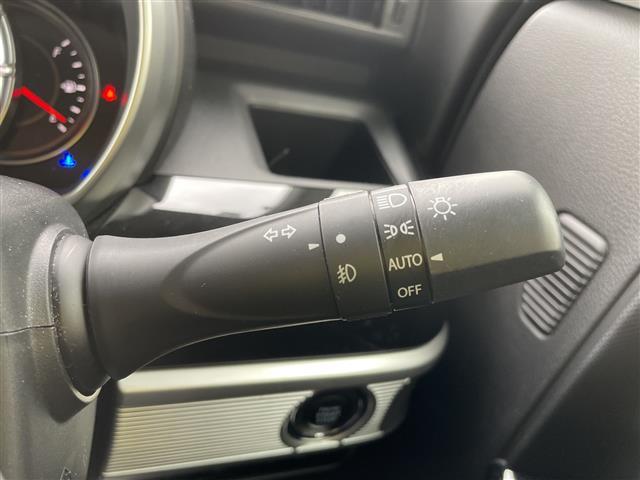 スペーシアカスタム ハイブリッドＸＳターボ　４ＷＤ　ターボ　社外メモリーナビ　フルセグＴＶ　バックカメラ　ＬＥＤヘッドライト　ＥＴＣ　シートヒーター　両側パワースライド　スマートキー　クルコン　レーダーブレーキ　純正アルミ　ハーフレザーシート（22枚目）