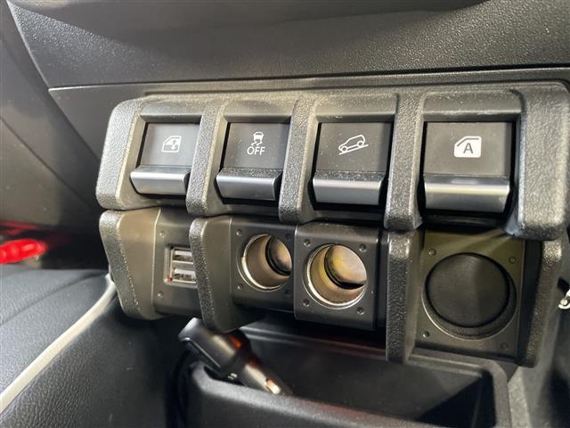 ジムニー ＸＬ　４ＷＤ　ターボ　リフトアップ　オープンカントリーＴ　ディスプレイオーディオ　ルーフラック　リアラダー　社外グリル　社外マフラー　シートカバー　スズキセーフティ　純正ＡＷ＆スタッドレス積み込み（12枚目）