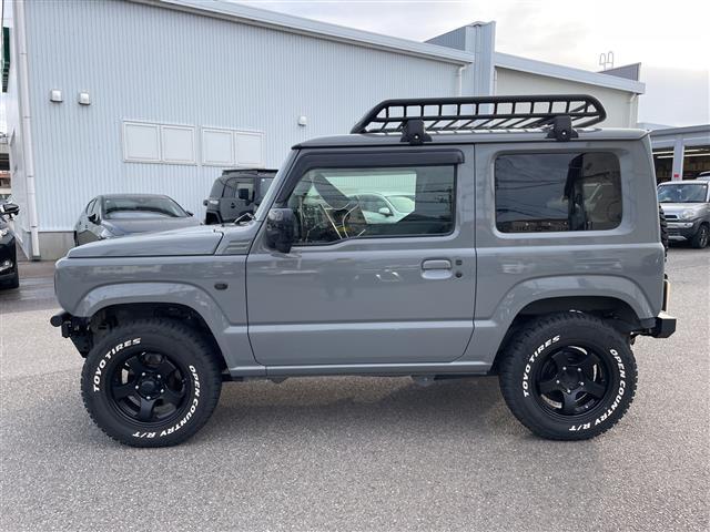 ジムニー ＸＬ　４ＷＤ　ターボ　リフトアップ　オープンカントリーＴ　ディスプレイオーディオ　ルーフラック　リアラダー　社外グリル　社外マフラー　シートカバー　スズキセーフティ　純正ＡＷ＆スタッドレス積み込み（18枚目）